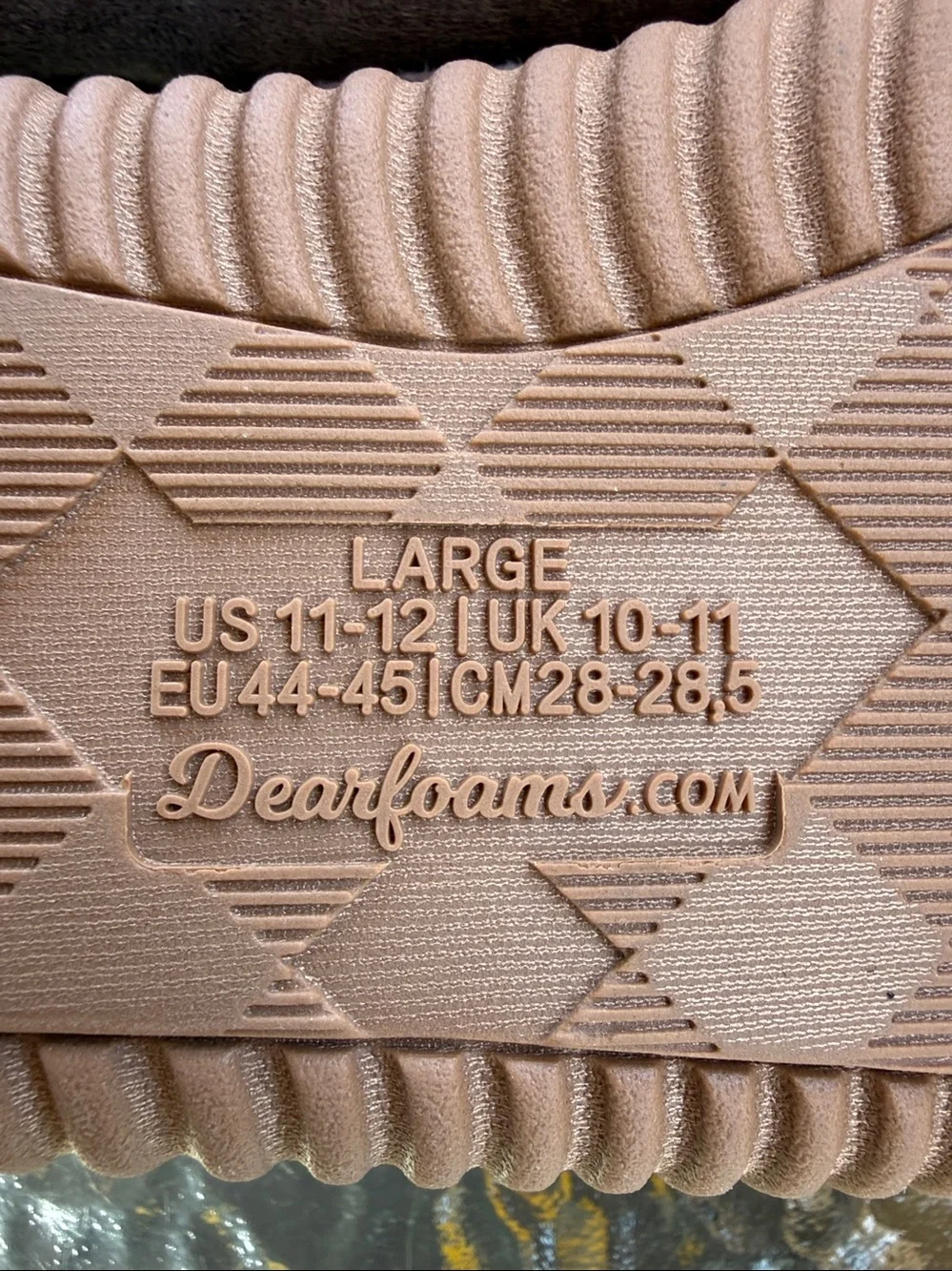Dearfoams cozy, comfort men’s notch, clog slippers (Taupe)
